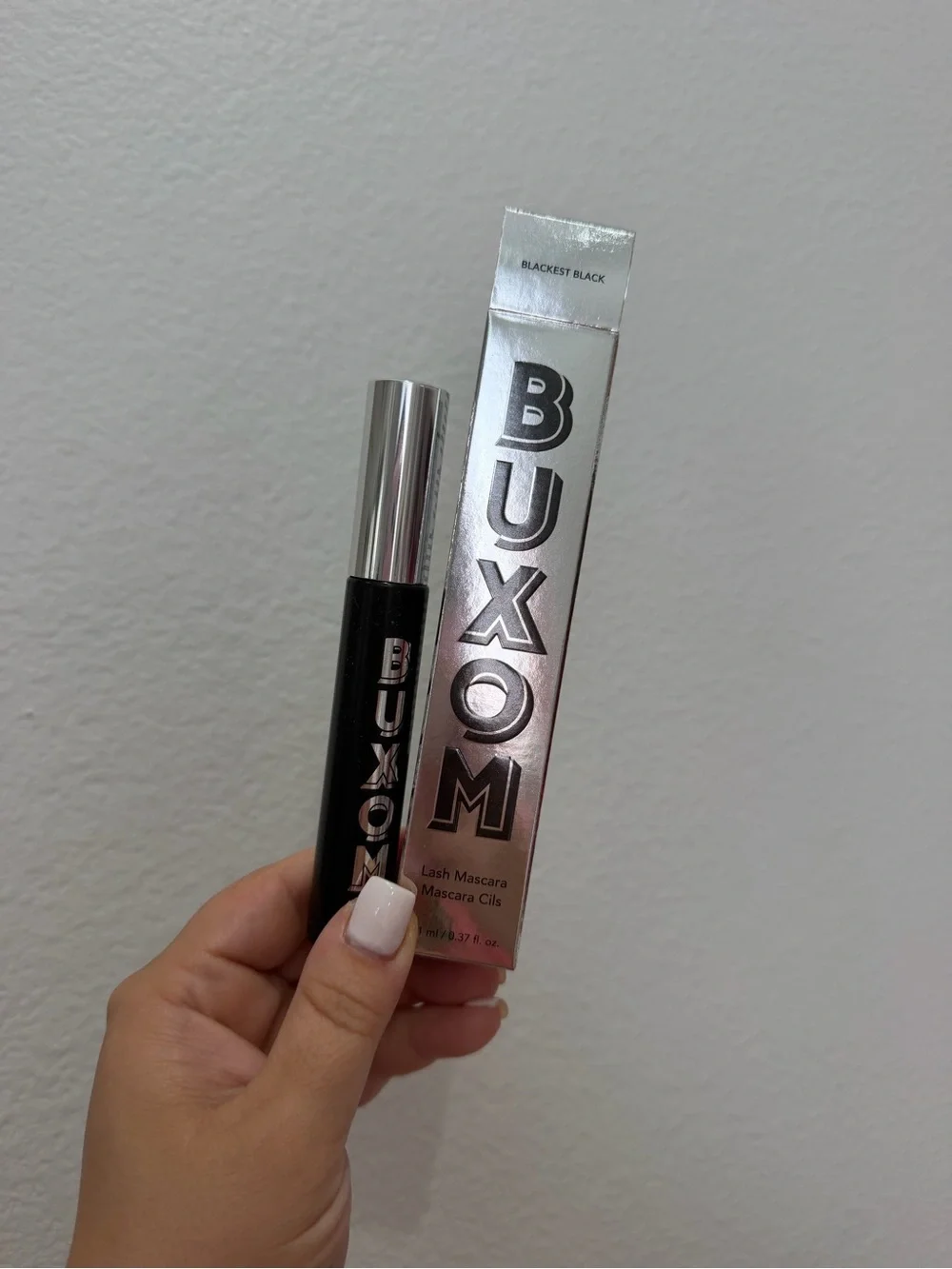 NEW BUXOM® LASH VOLUMIZING MASCARA